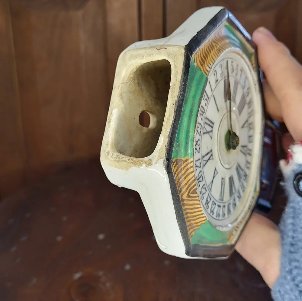 Clock Calender Wall Vase